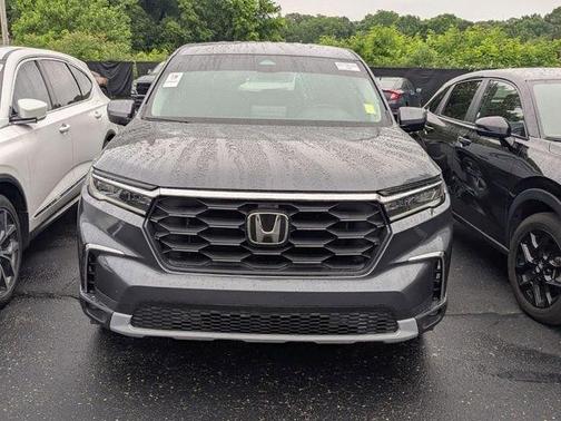 Modern Steel Metallic 2024 Honda Pilot EX-L