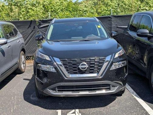 Black 2023 Nissan Rogue SL