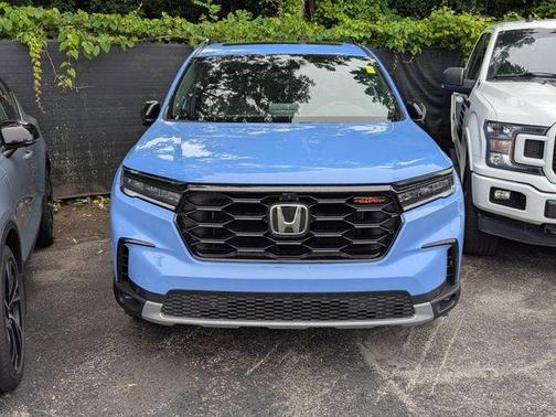 Sky 2025 Honda Pilot TrailSport