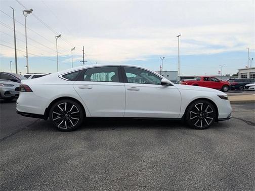 2025 Honda Accord Hybrid Touring