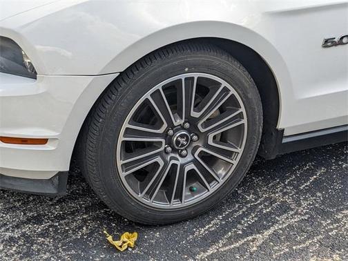2011 Ford Mustang GT Premium