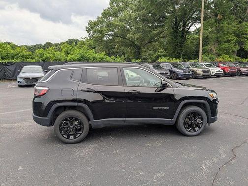Diamond Black 2025 Jeep Compass Latitude