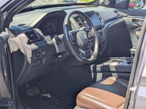 Modern Steel Metallic 2025 Honda Ridgeline RTL