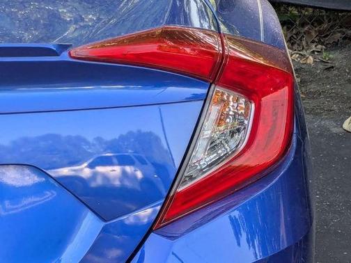 Aegean Blue Metallic 2018 Honda Civic EX-L