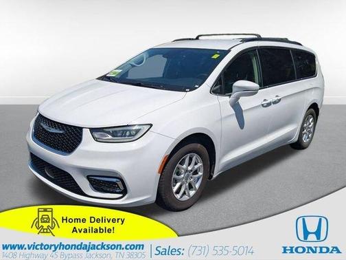 Bright White Clearcoat 2022 Chrysler Pacifica Touring-L