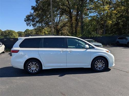 2019 Toyota Sienna Limited