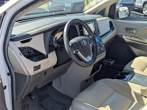 2019 Toyota Sienna Limited