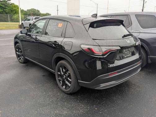Crystal Black Pearl 2025 Honda HR-V Sport
