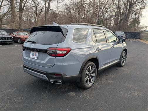 2025 Honda Pilot Touring