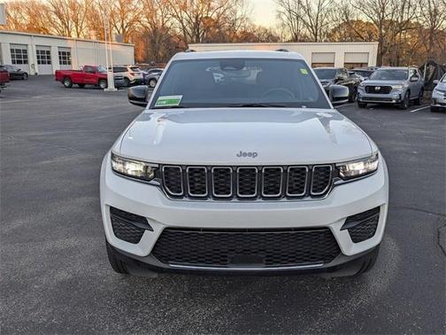 2024 Jeep Grand Cherokee Laredo