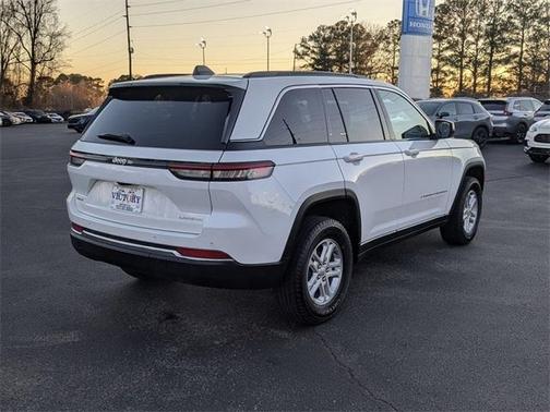 2024 Jeep Grand Cherokee Laredo