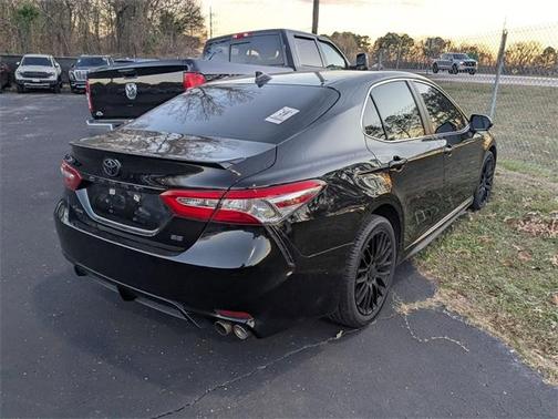 2020 Toyota Camry SE