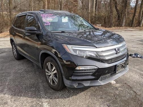 Photo 3 of 10 of 2016 Honda Pilot EX-L