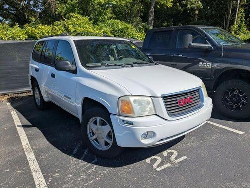 Summit White 2002 GMC Envoy SLE