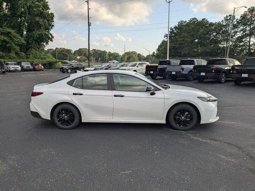Ice 2026 Toyota Camry LE