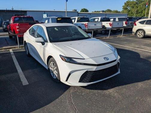 Ice 2026 Toyota Camry LE