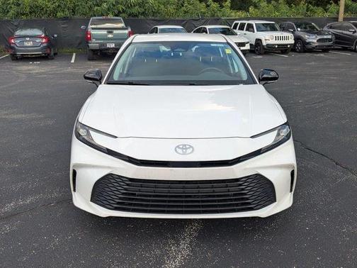 Ice 2026 Toyota Camry LE