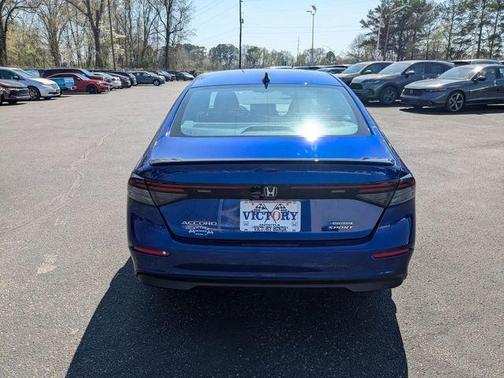 Still Night Pearl 2024 Honda Accord Hybrid Sport