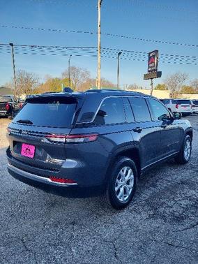 Baltic Gray Metallic Clearcoat 2023 Jeep Grand Cherokee Limited