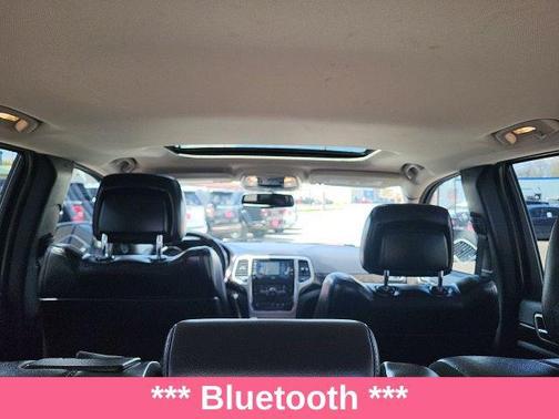 Stone White Clearcoat 2012 Jeep Grand Cherokee Laredo