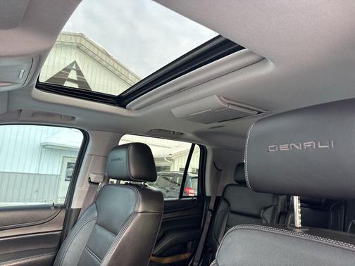 2017 GMC Yukon Denali