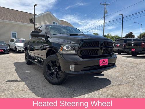 Brilliant Black Crystal Pearlcoat 2017 RAM 1500 Night Crew Cab 4x4 5'7' Box