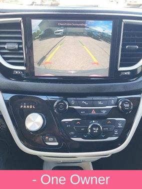 Ceramic Gray Clearcoat 2023 Chrysler Pacifica Touring L