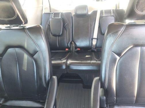 Bright White Clearcoat 2023 Chrysler Pacifica Touring L