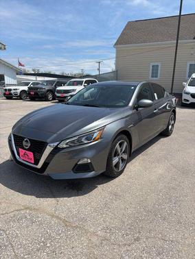 Gun Metallic 2021 Nissan Altima 2.5 SE