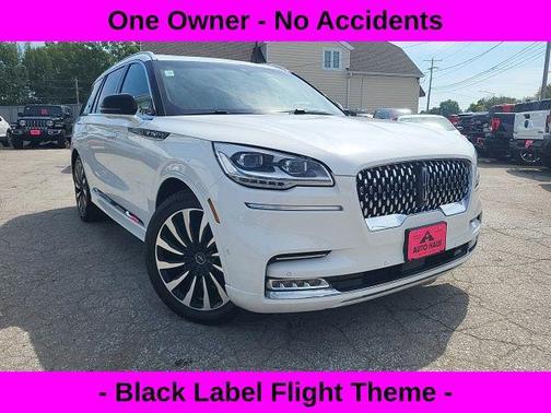 Pristine White Metallic Tri-Coat 2023 Lincoln Aviator Black Label Grand Touring AWD