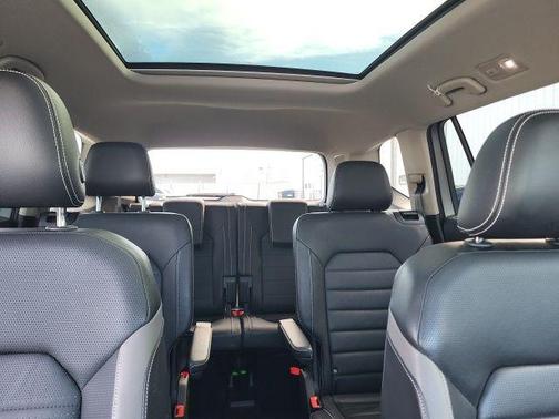 2022 Volkswagen Atlas 3.6L SEL Premium