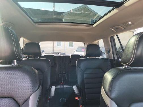 2022 Volkswagen Atlas 3.6L SEL Premium