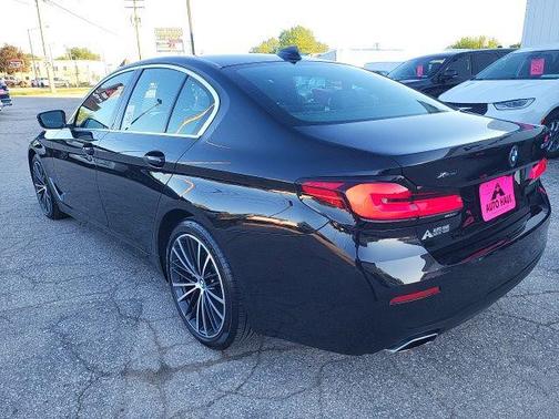 Black Sapphire Metallic 2023 BMW 530 i xDrive