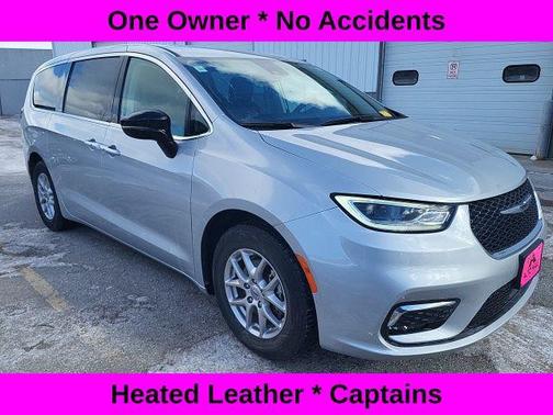 Silver Mist Clearcoat 2024 Chrysler Pacifica Touring L