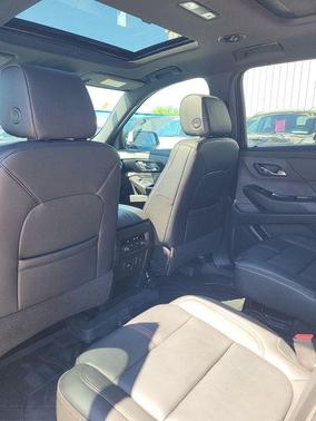 Summit White 2023 Chevrolet Traverse RS