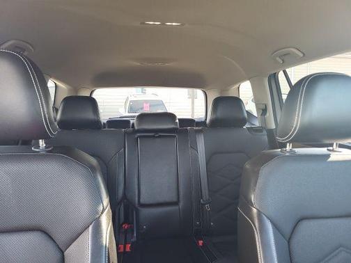 2024 Volkswagen Atlas 2.0T SE w/Technology 4MOTION