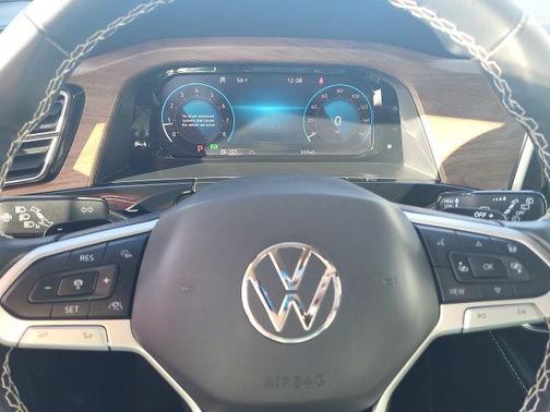 2024 Volkswagen Atlas 2.0T SE w/Technology 4MOTION