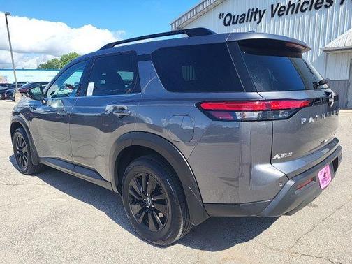2022 Nissan Pathfinder SV 4WD