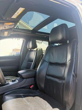 Bright White Clearcoat 2017 Jeep Grand Cherokee Limited