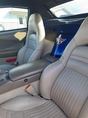 2004 Chevrolet Corvette Base