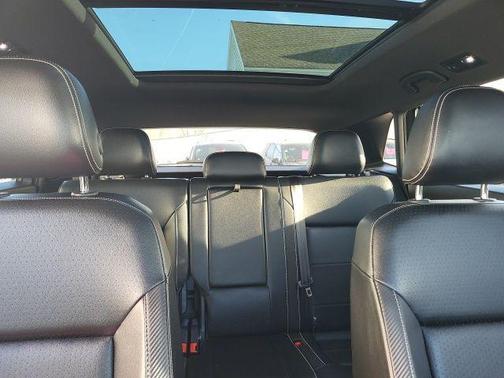 2022 Volkswagen Atlas Cross Sport 2.0T SE w/Technology 4MOTION