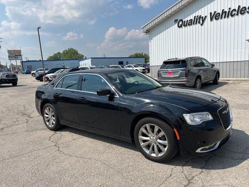 2016 Chrysler 300 Limited
