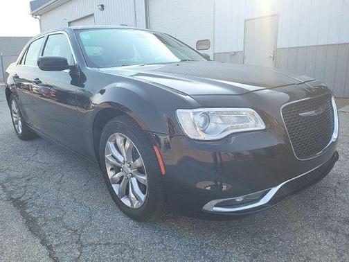 2016 Chrysler 300 Limited
