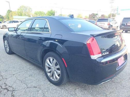 2016 Chrysler 300 Limited