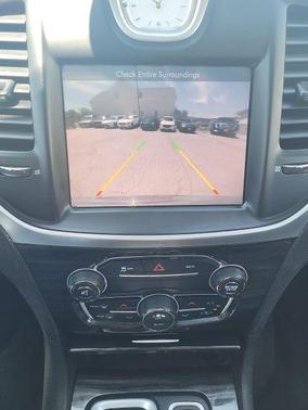 2016 Chrysler 300 Limited