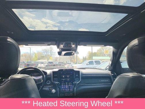 Diamond Black Crystal Pearlcoat 2019 RAM 1500 Limited