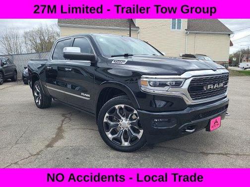 Diamond Black Crystal Pearlcoat 2019 RAM 1500 Limited