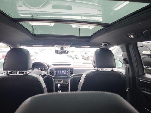 2020 Volkswagen Atlas Cross Sport 3.6L V6 SE w/Technology R-Line