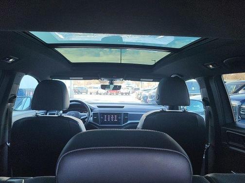 2020 Volkswagen Atlas Cross Sport 3.6L V6 SE w/Technology R-Line