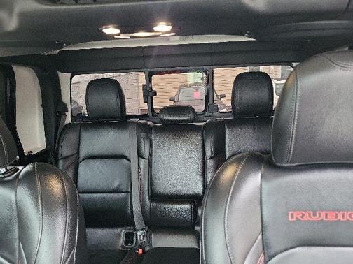 Black Clearcoat 2023 Jeep Gladiator Rubicon